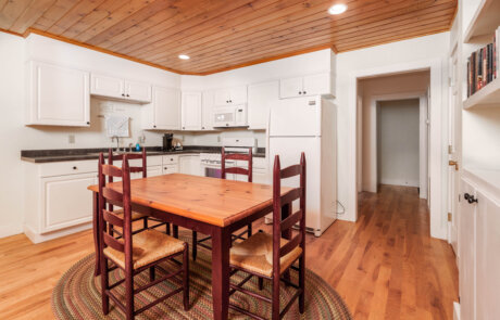 Farmhouse Down – Kitchenette 2